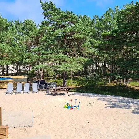 Apartment Sub Hel. Budzetowe W Domu Z Basenem. Wokol Domu Tylko Natura. Balkon Zbyteczny. Hel