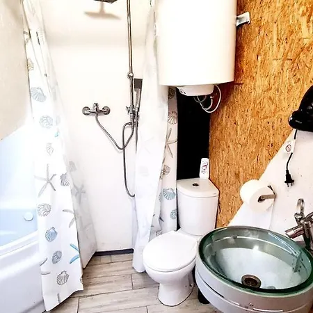 Appartement Sub Hel. Budzetowe W Domu Z Basenem. Wokol Domu Tylko Natura. Balkon Zbyteczny.