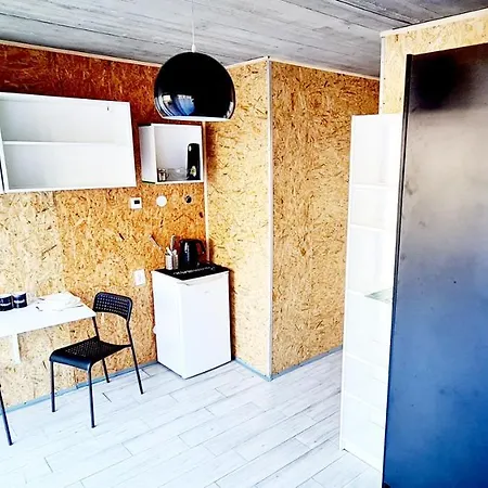 Sub Hel. Budzetowe W Domu Z Basenem. Wokol Domu Tylko Natura. Balkon Zbyteczny. * 헬