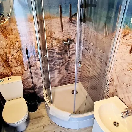 Sub Hel. Budzetowe W Domu Z Basenem. Wokol Domu Tylko Natura. Balkon Zbyteczny. * 헬