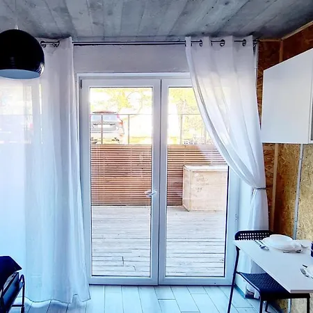 아파트 Sub Hel. Budzetowe W Domu Z Basenem. Wokol Domu Tylko Natura. Balkon Zbyteczny. 헬