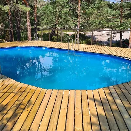 Sub Hel. Budzetowe W Domu Z Basenem. Wokol Domu Tylko Natura. Balkon Zbyteczny. *