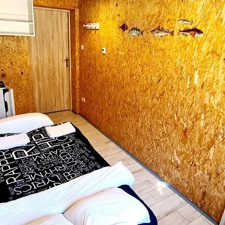 Sub Hel. Budzetowe W Domu Z Basenem. Wokol Domu Tylko Natura. Balkon Zbyteczny. * 헬