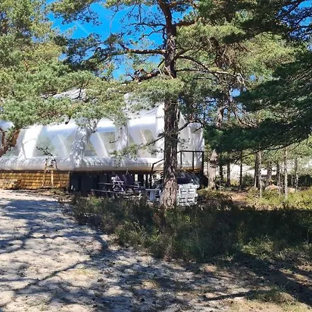 Sub Hel. Budzetowe W Domu Z Basenem. Wokol Domu Tylko Natura. Balkon Zbyteczny. *