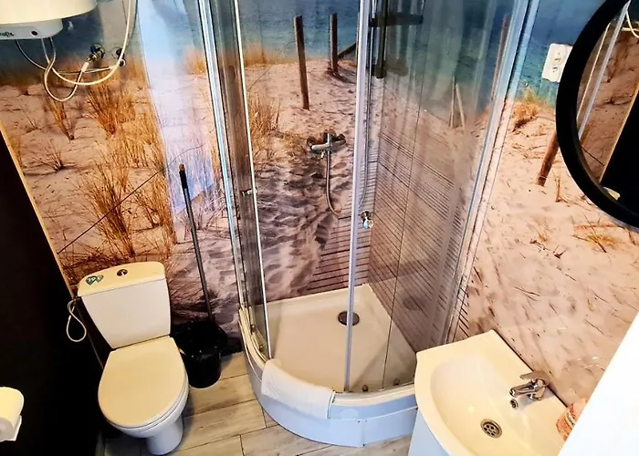 Sub Hel. Budzetowe W Domu Z Basenem. Wokol Domu Tylko Natura. Balkon Zbyteczny. * Hel