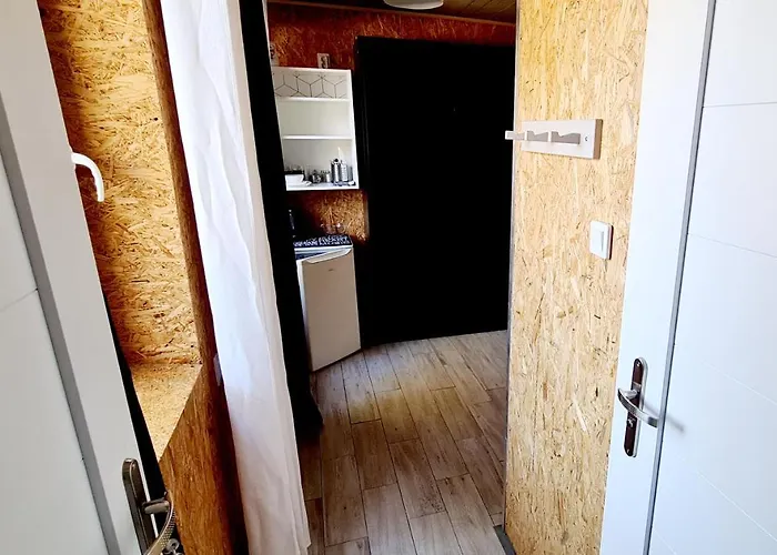 Διαμέρισμα Sub Hel. Budzetowe W Domu Z Basenem. Wokol Domu Tylko Natura. Balkon Zbyteczny. Hel