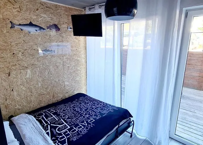 Διαμέρισμα Sub Hel. Budzetowe W Domu Z Basenem. Wokol Domu Tylko Natura. Balkon Zbyteczny.