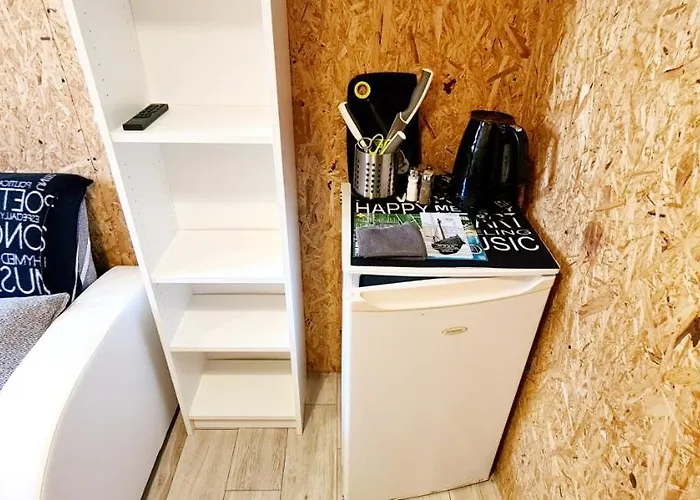 Sub Hel. Budzetowe W Domu Z Basenem. Wokol Domu Tylko Natura. Balkon Zbyteczny.