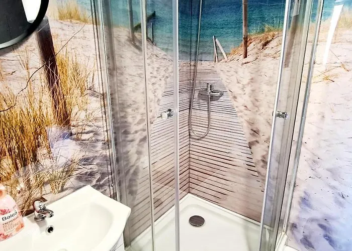 Sub Hel. Budzetowe W Domu Z Basenem. Wokol Domu Tylko Natura. Balkon Zbyteczny. Hel