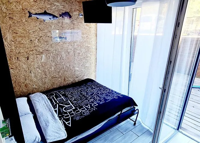 Διαμέρισμα Sub Hel. Budzetowe W Domu Z Basenem. Wokol Domu Tylko Natura. Balkon Zbyteczny.