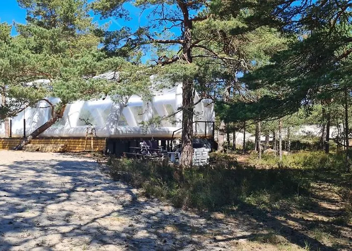 Sub Hel. Budzetowe W Domu Z Basenem. Wokol Domu Tylko Natura. Balkon Zbyteczny. *